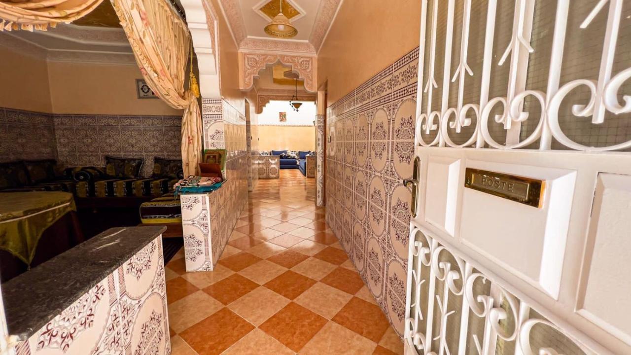 Dar Haut De Gamme Et A Un Prix Imaginaire Hostcom For Families Only Oujda Bagian luar foto