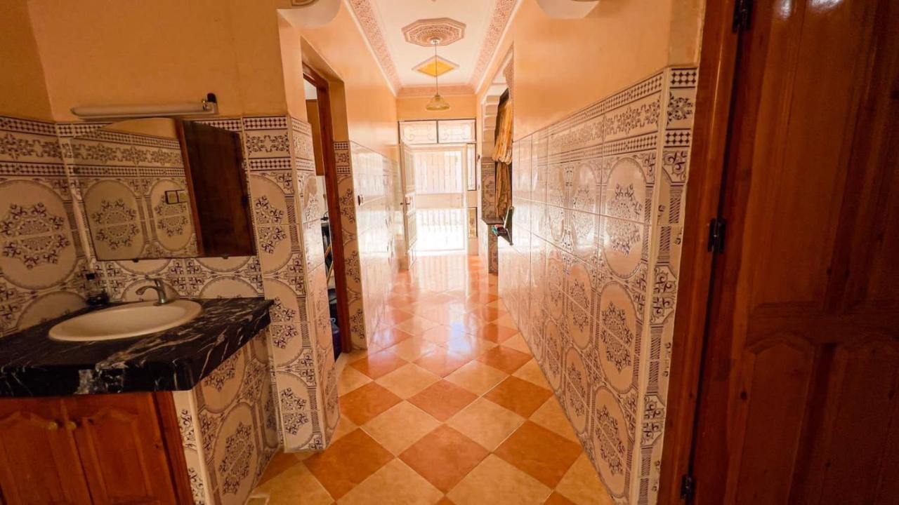 Dar Haut De Gamme Et A Un Prix Imaginaire Hostcom For Families Only Oujda Bagian luar foto