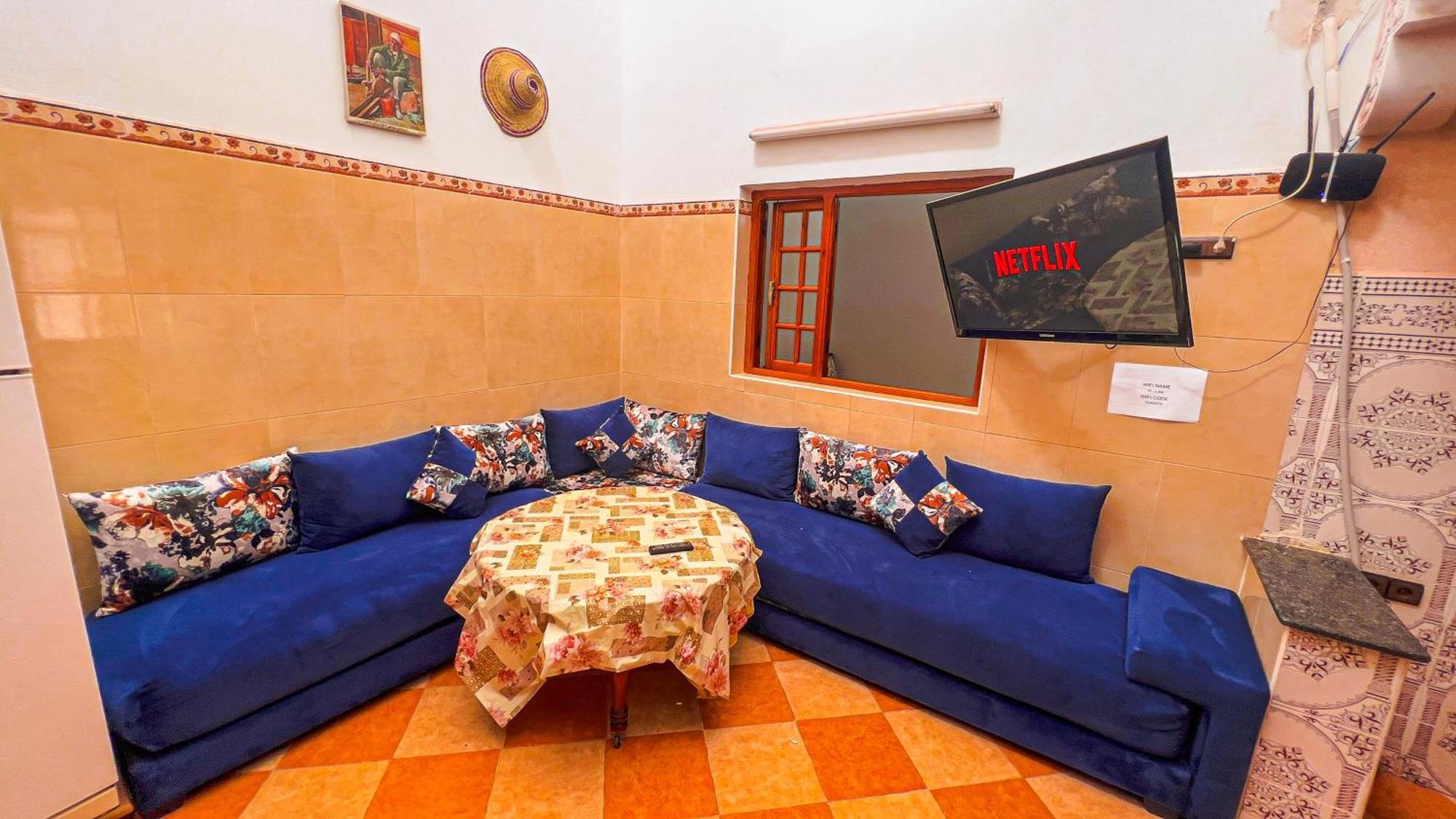 Dar Haut De Gamme Et A Un Prix Imaginaire Hostcom For Families Only Oujda Bagian luar foto